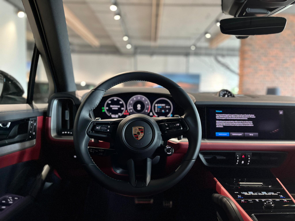 Porsche Cayenne, 2023