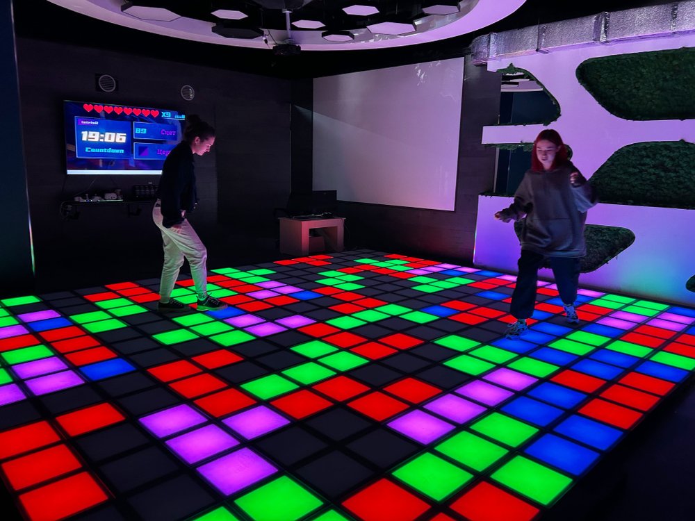 Интерактивный светодиодный пол «Арена Pixel battle» 288шт Максимальная комплектация 26 кв. м.