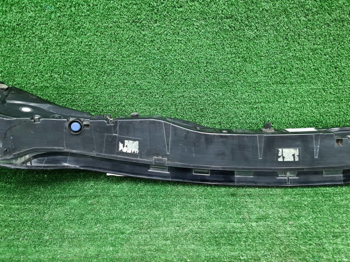 Фонарь крышки багажника Porsche Macan 95b (18-нв)