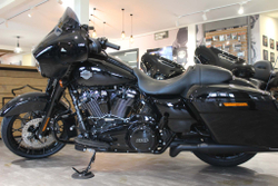 Harley-Davidson Street Glide Special 114 (Black Finish)