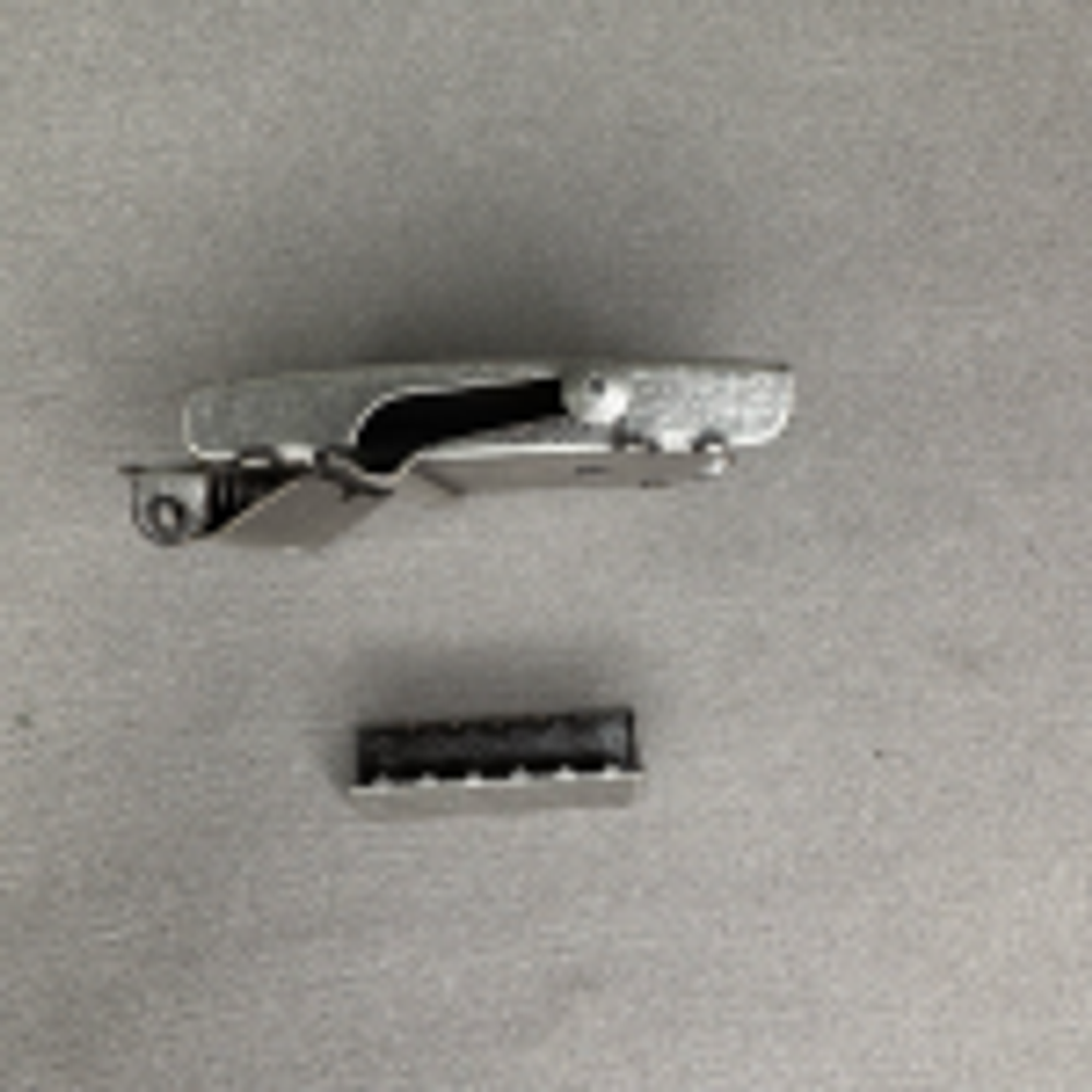 Пряжка под стропу