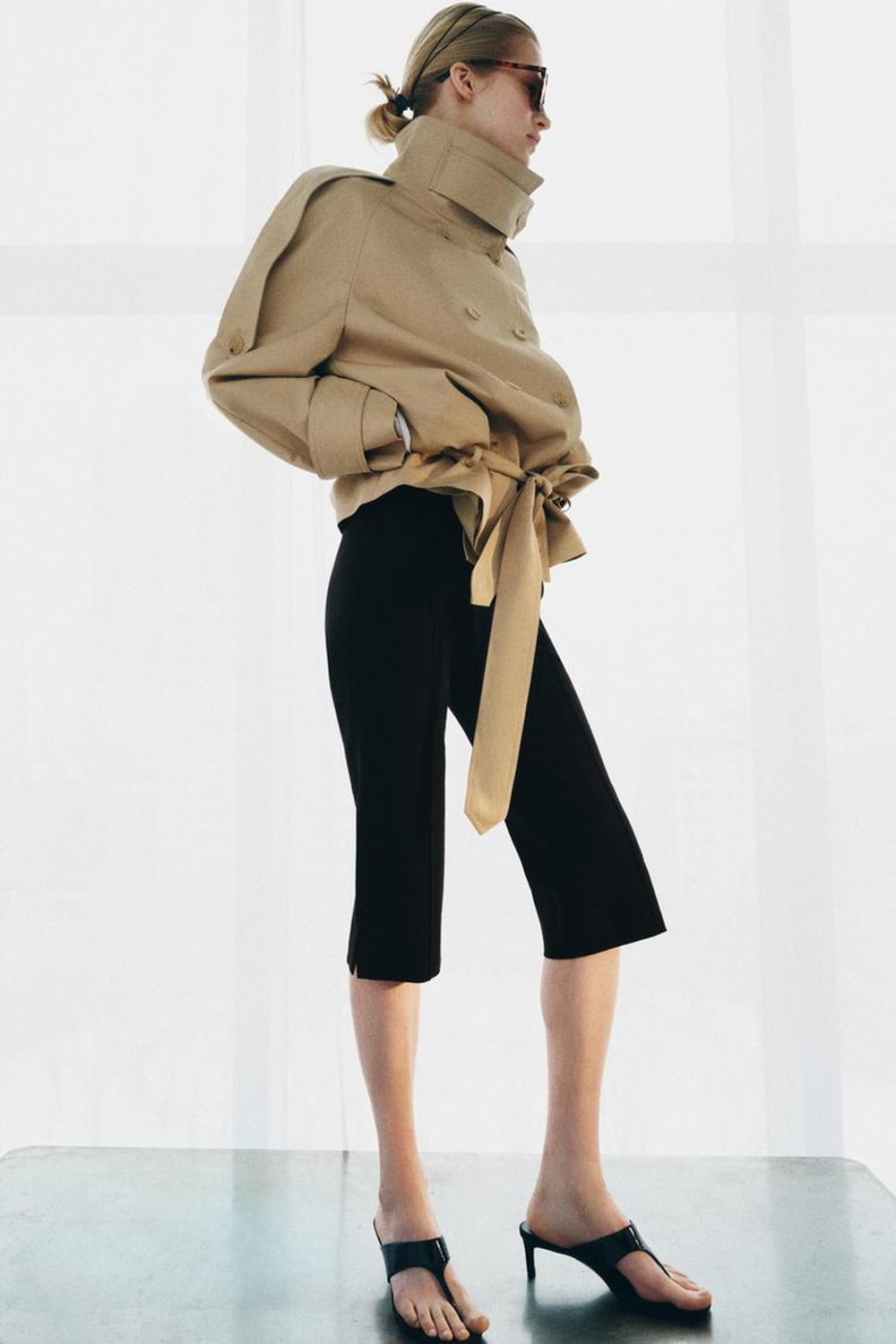 ZARA КОРОТКИЙ ТРЕНЧ С ВЫСОКИМ ВОРОТНИКОМ — ZW COLLECTION, БЕЖЕВЫЙ