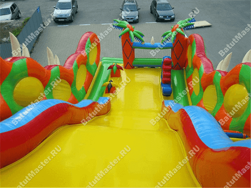 Батут-горка "Дракон 2", 10*5*8 м, с шипами