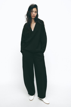 ZARA ТОП ИЗ ИНТЕРЛОКА С V-ОБРАЗНЫМ ВЫРЕЗОМ, ЧЕРНЫЙ