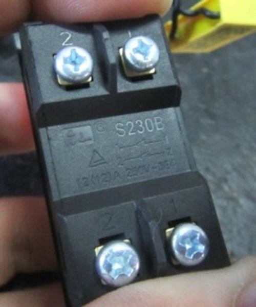 Выключатель S230B 12(12)A 250V ~ 5E4, V000-003-265