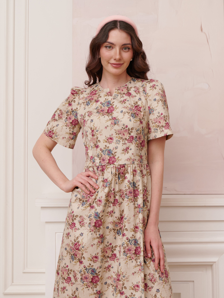 Платье с коротким рукавом