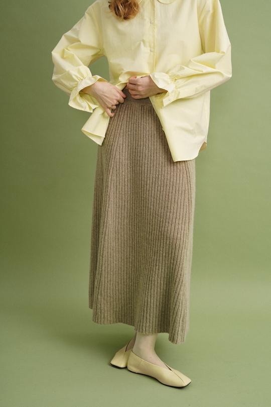 Юбка из итальянской альпака бежевого цвета