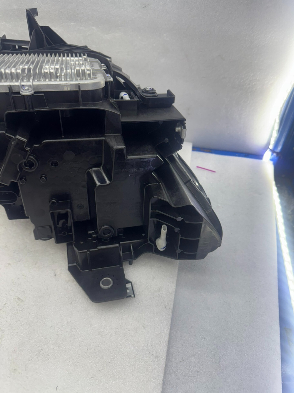 LED фара передняя оригинальная Leapmotor C10