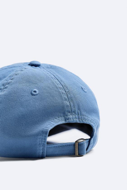 ZARA КЕПКА ИЗ ТВИЛА С РЕЛЬЕФНЫМ УЗОРОМ, ВЫЦВЕТШИЙ СИНИЙ