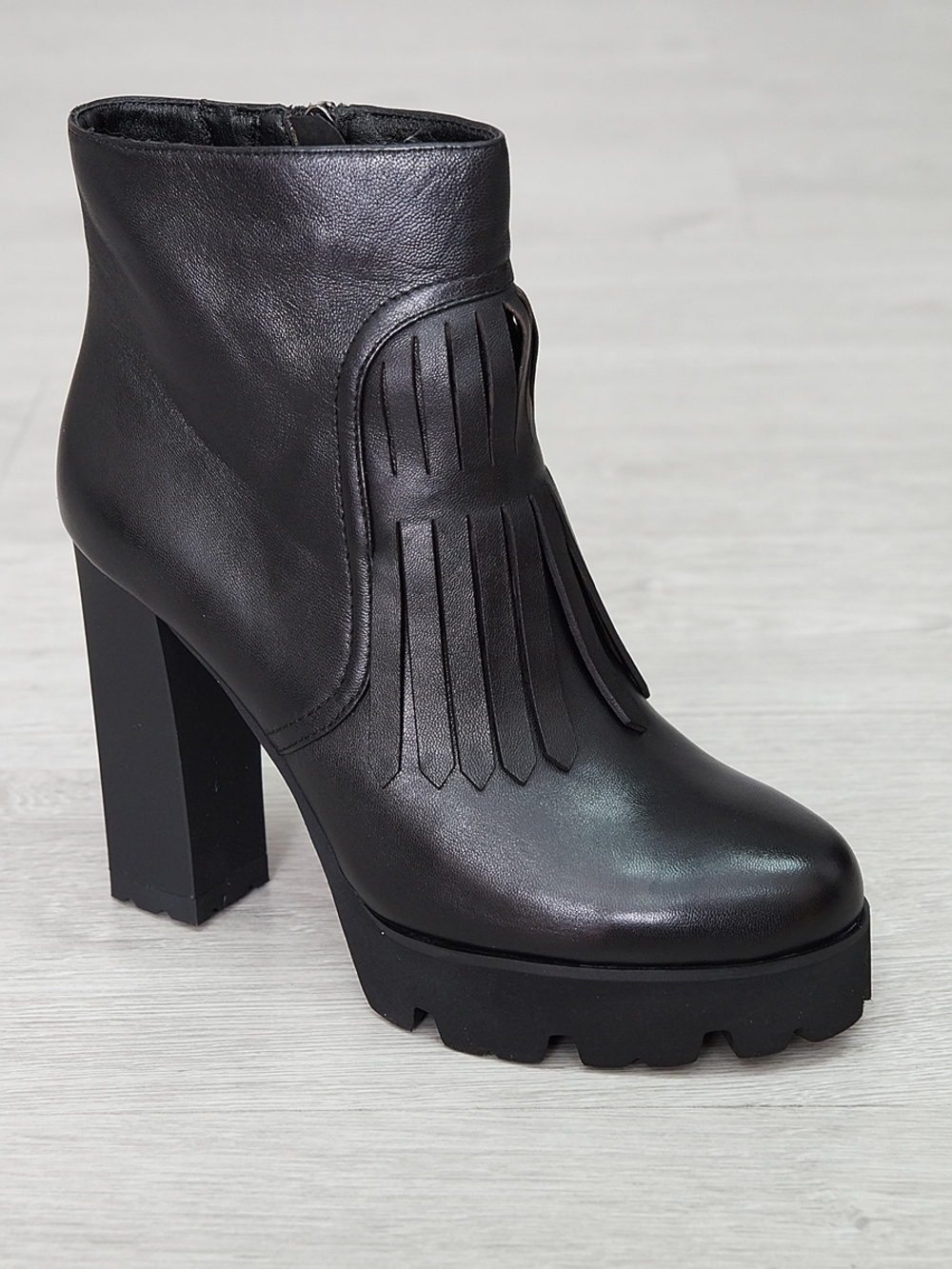 Полусапожки женские VARANESE V556