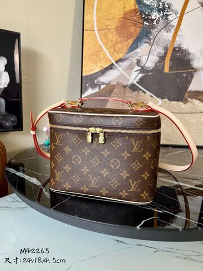 Louis Vuitton Nice BB