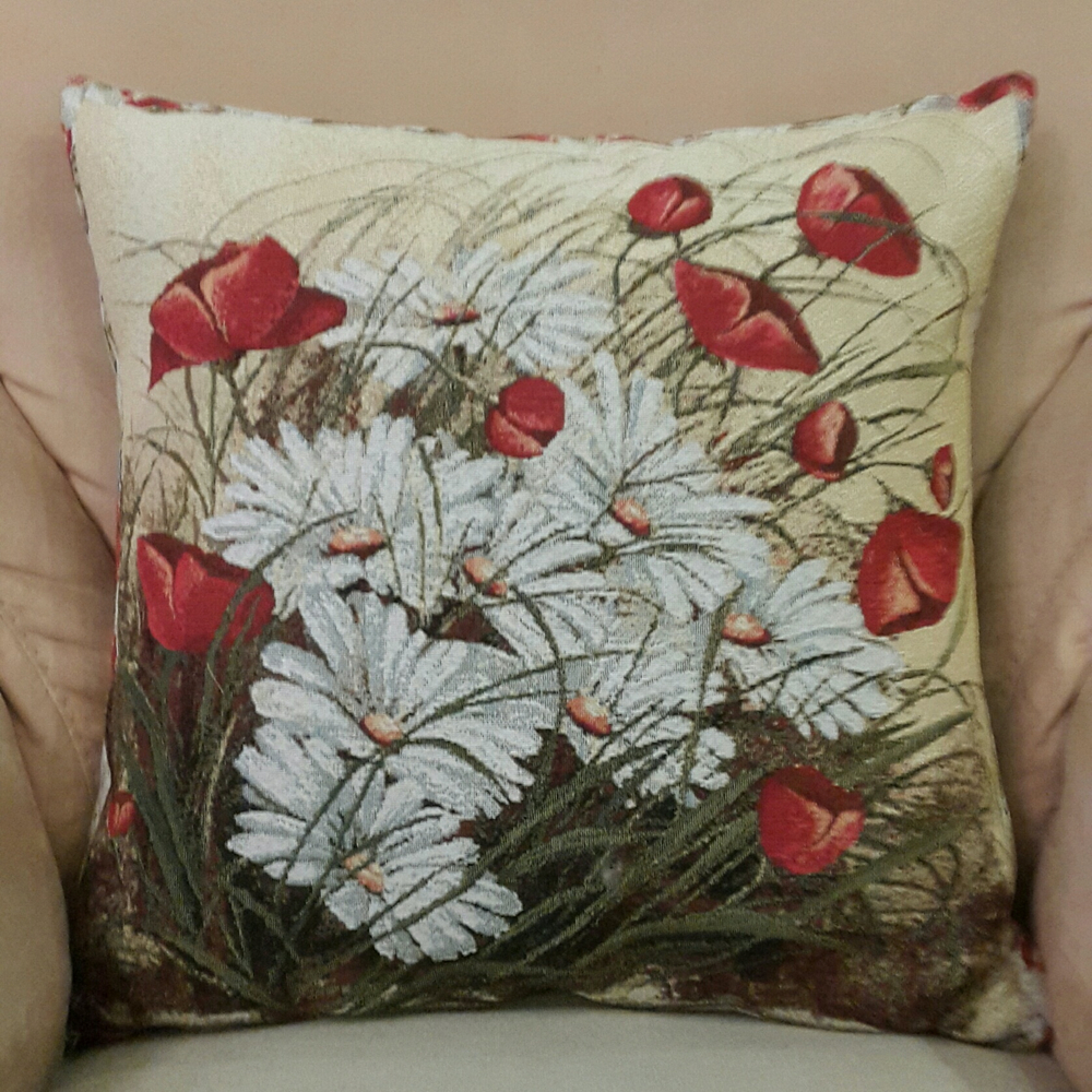 Декоративный гобеленовый чехол для интерьерной подушки Маки и ромашки 47*47
