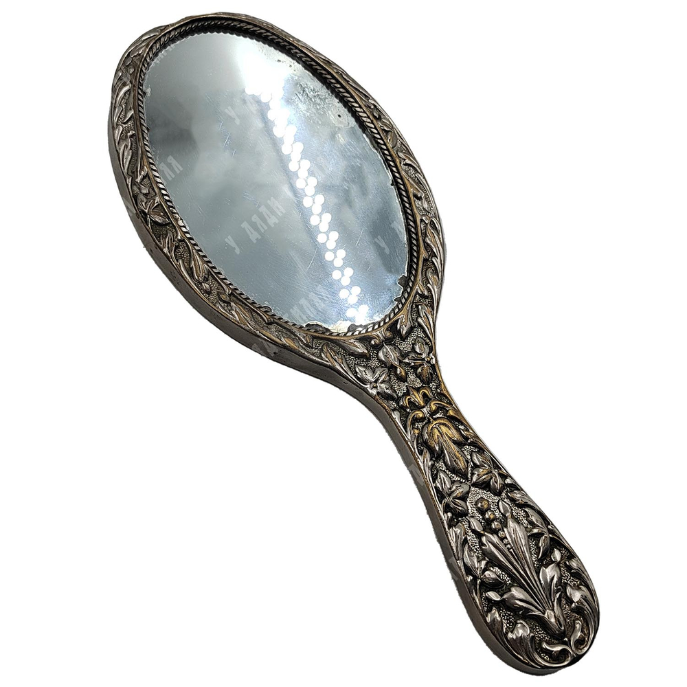 Ручное зеркало. Чеканка, посеребрение, металлический сплав, зеркало. До 1917 г.