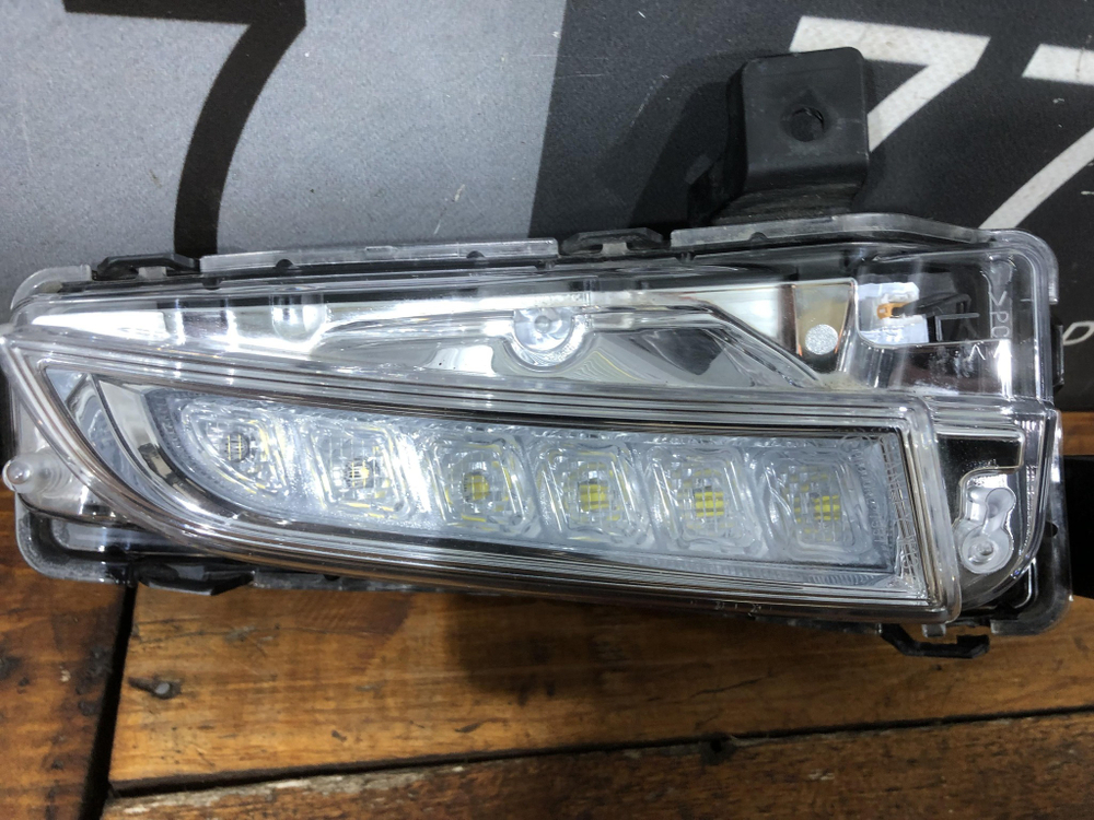 ДХО левый LED Suzuki Vitara 2 14-нв Б/У Оригинал 3658454P00000