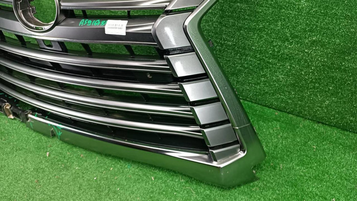 Решетка радиатора Lexus LX 3 (2015-2023)