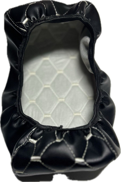 Чехол на штатный подлокотник Лада Веста (белая нить Рубин)