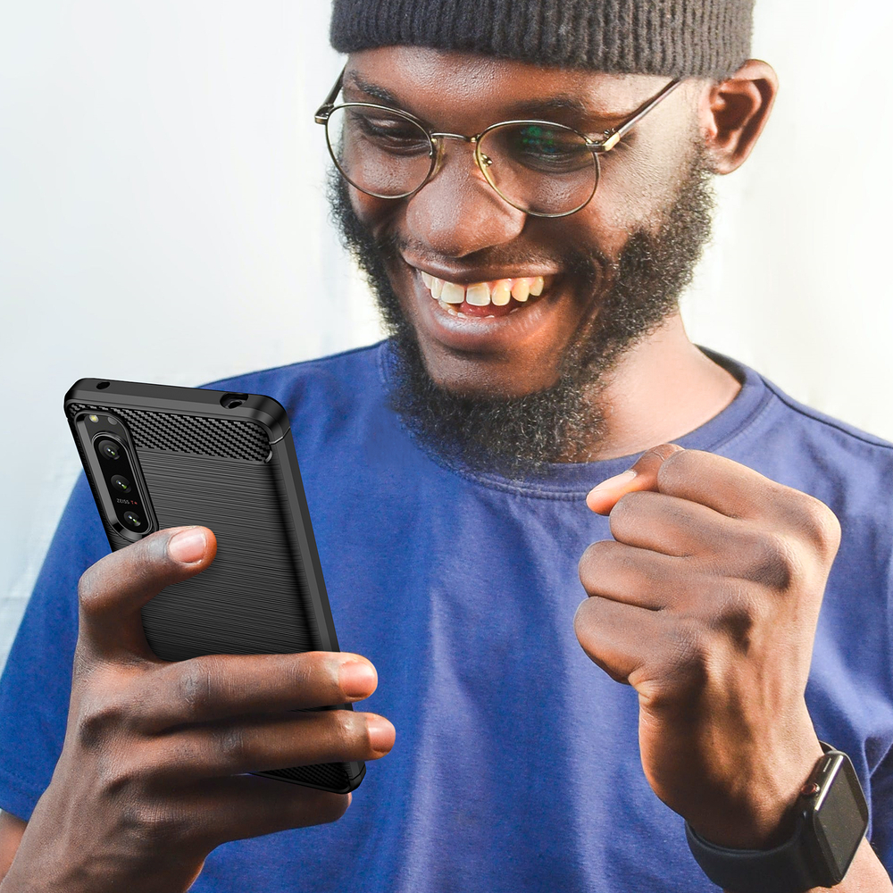 Мягкий защитный чехол для Sony Xperia 5-IV Mark 4, серии Carbon (в стиле карбон) от Caseport