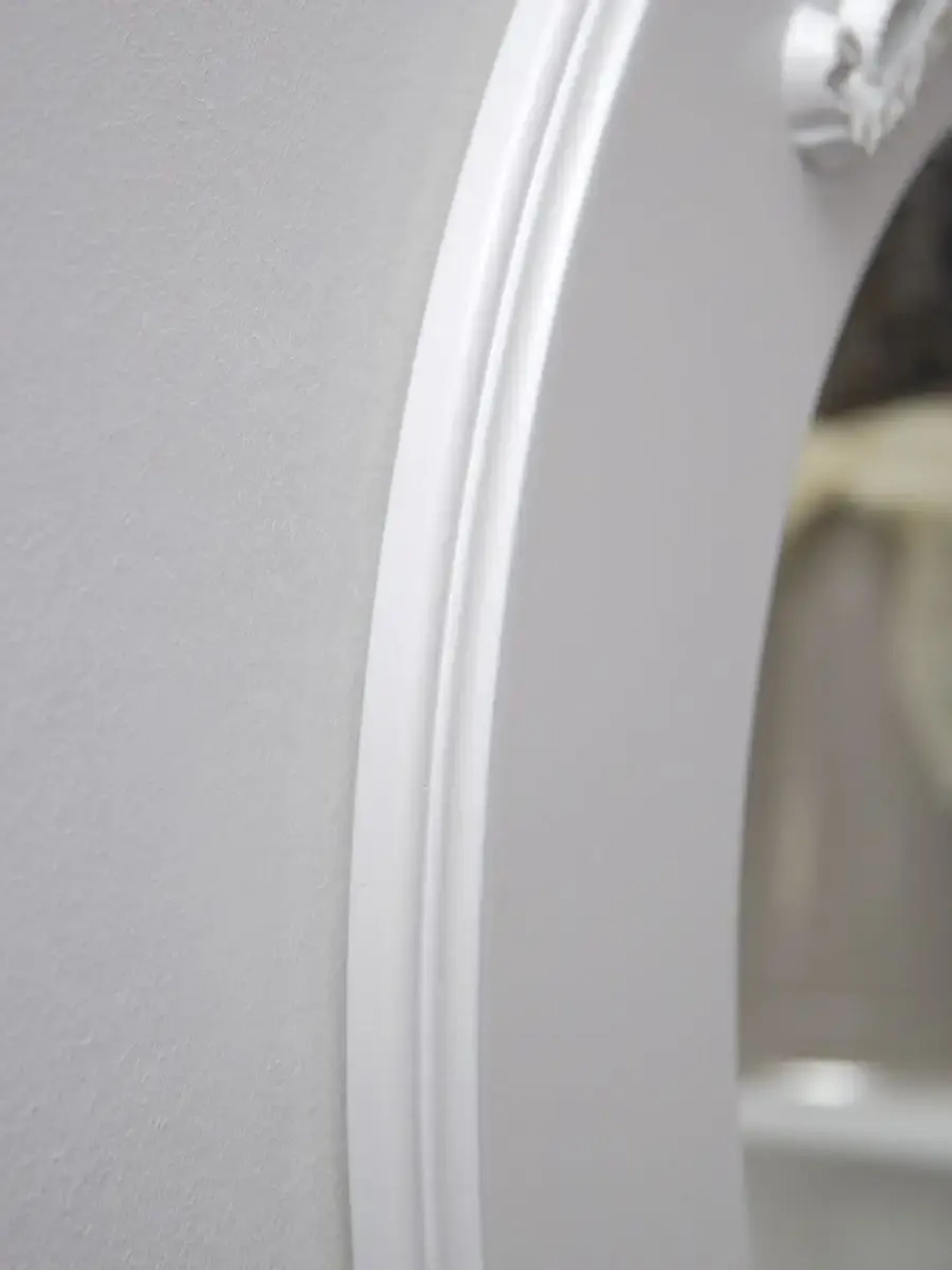 Зеркало настенное 48 см