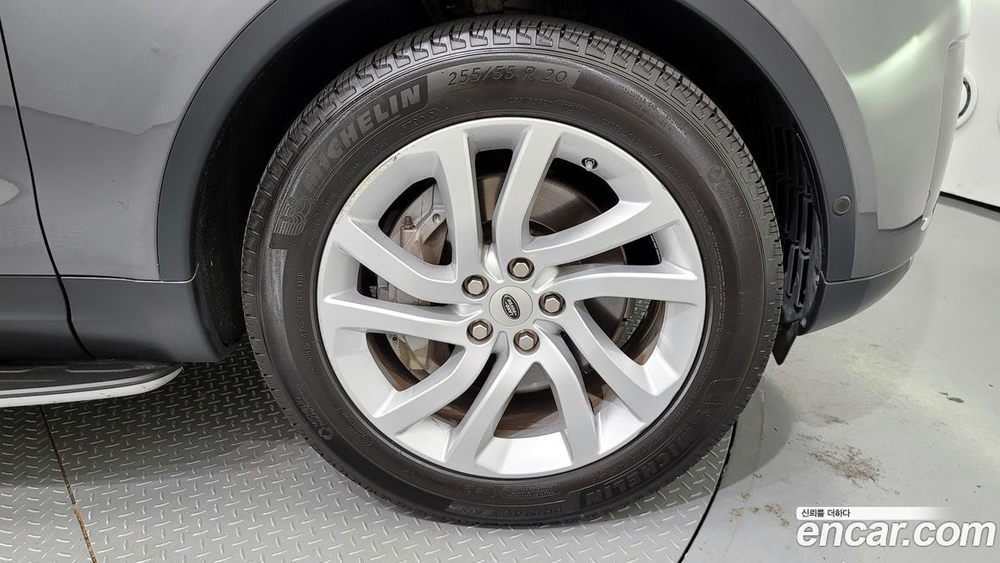 Land Rover Discovery 5 3.0 SD6 HSE (09.2019)