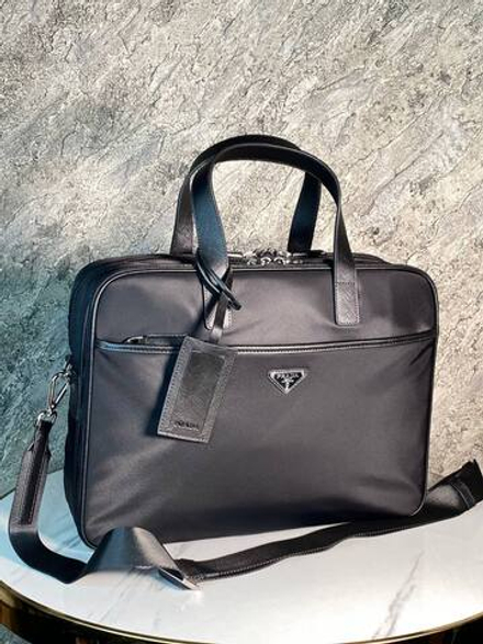 Деловая сумка Prada