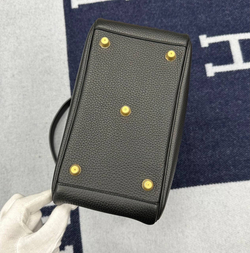 Сумка Hermes Lindy Noir Gold Hardware