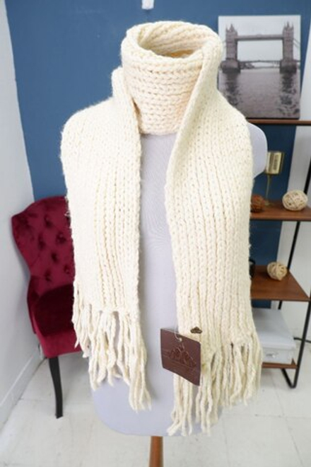 Шарф вязаный молочный, новый