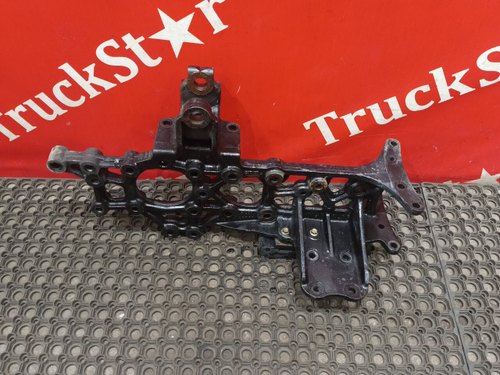 Кронштейн буксировочный левый 2024г.