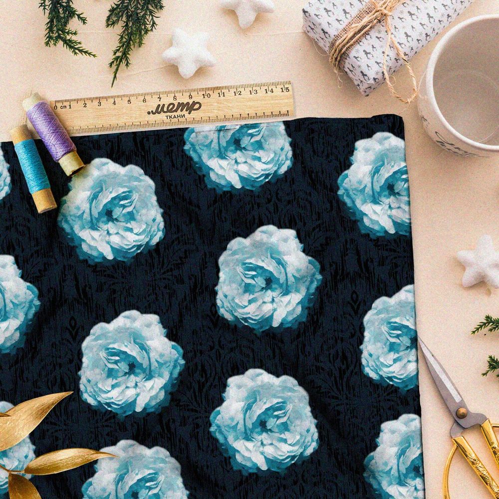 Ткань таффета голубые розы из папье-маше на тёмном фоне