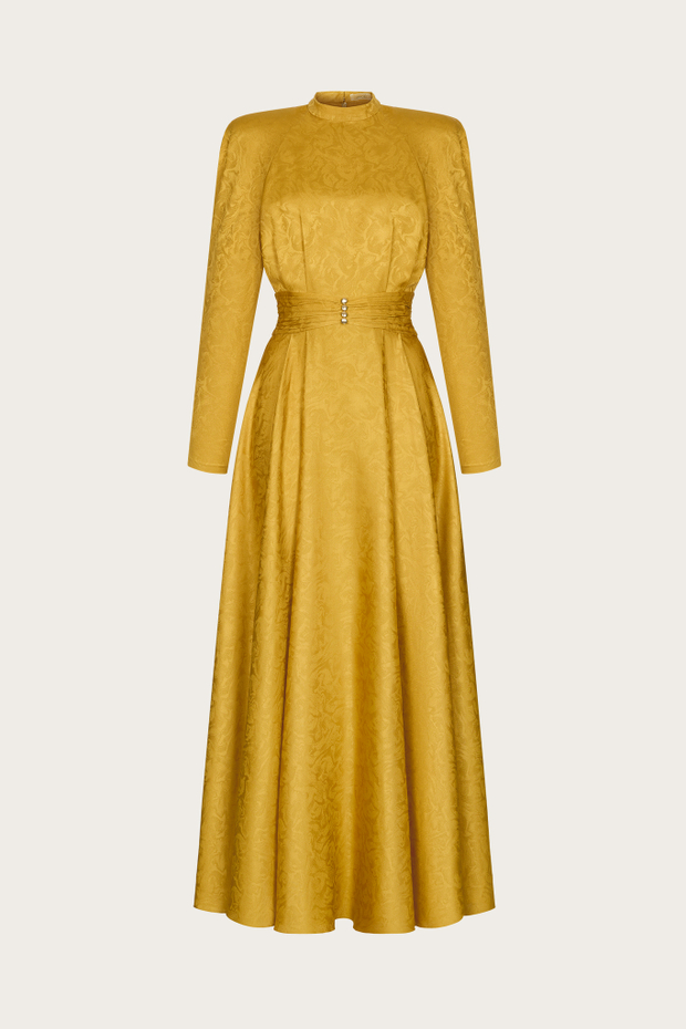 ПЛАТЬЕ ИЗ ГОРЧИЧНОГО ШЕЛКОВОГО ЖАККАРДА