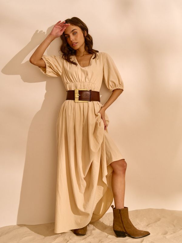 Платье с объемными рукавами 