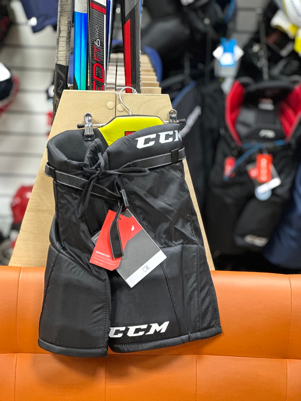 CCM TACKS 9550 YTH L