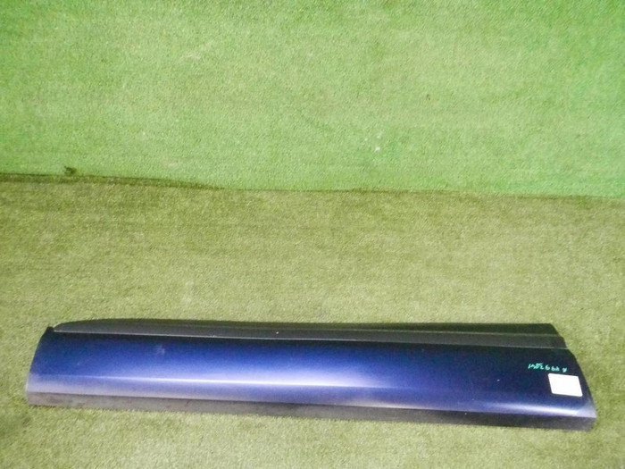 Накладка двери передняя левая Audi Q7 2 (2015-н.в.)