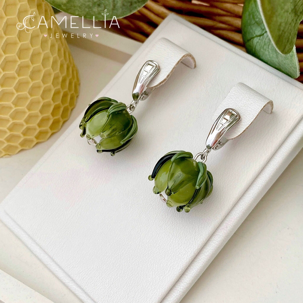 LEFIREL' Серьги серебряные женские "Лиссир" с цветами из муранского стекла / ювелирные украшения из родированного серебра 925