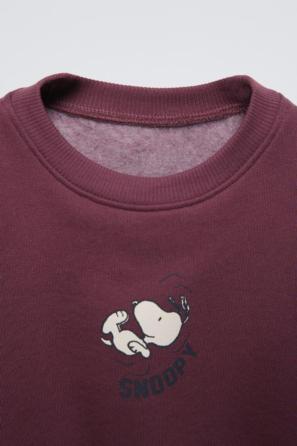 ZARA ТОЛСТОВКА С ВЫШИВКОЙ SNOOPY PEANUTS™, ТЕМНО-БОРДОВЫЙ