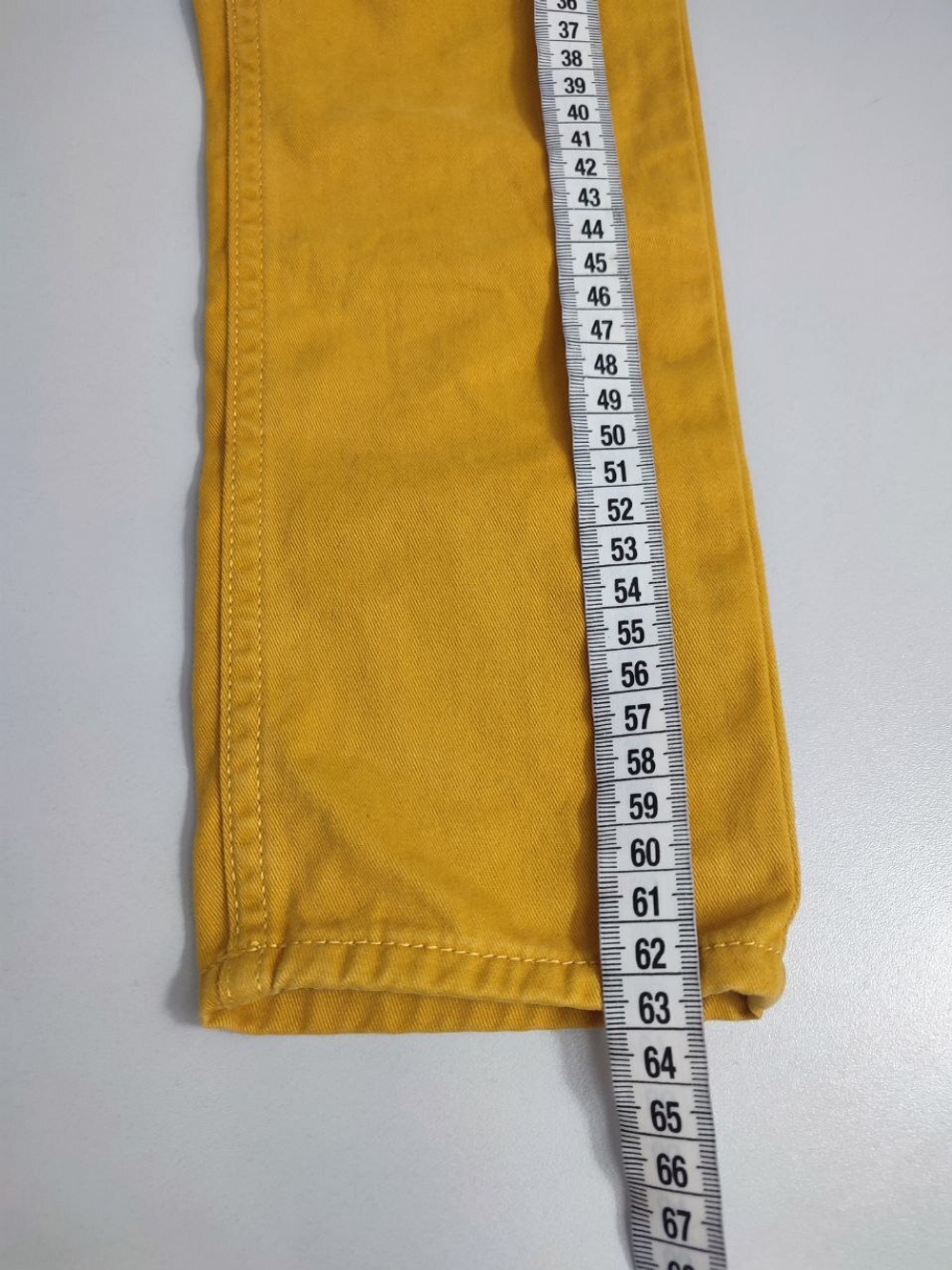 Джинсы H&M яркие на 4-5 лет