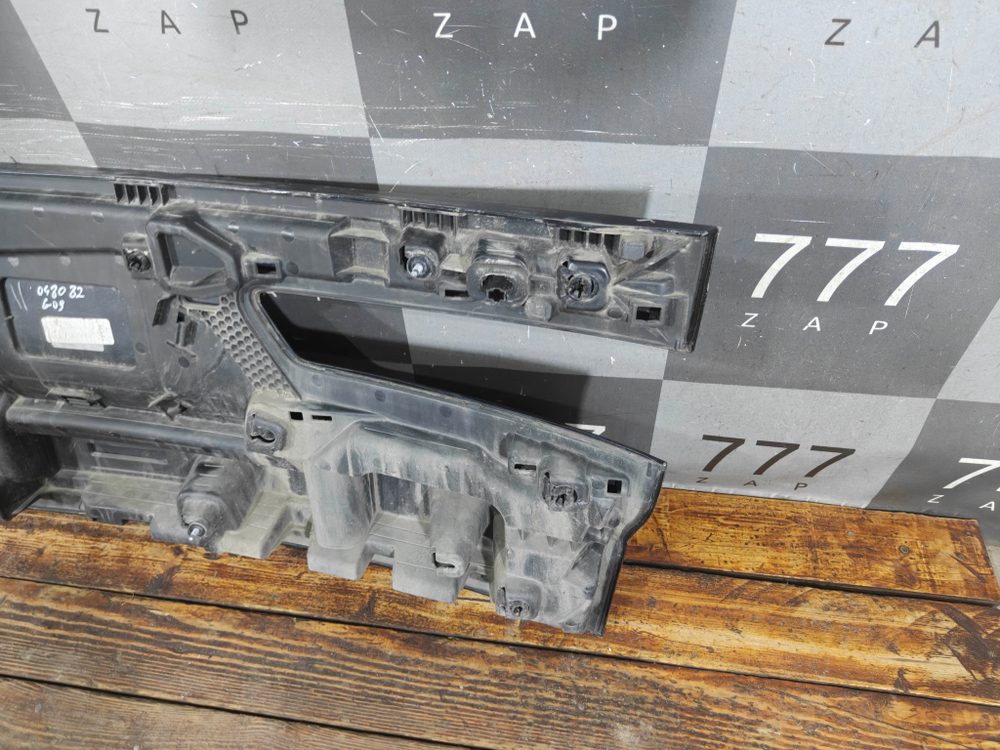 Накладка крышки багажника BMW XM (G09) 22-нв Б/У Оригинал 51139451799