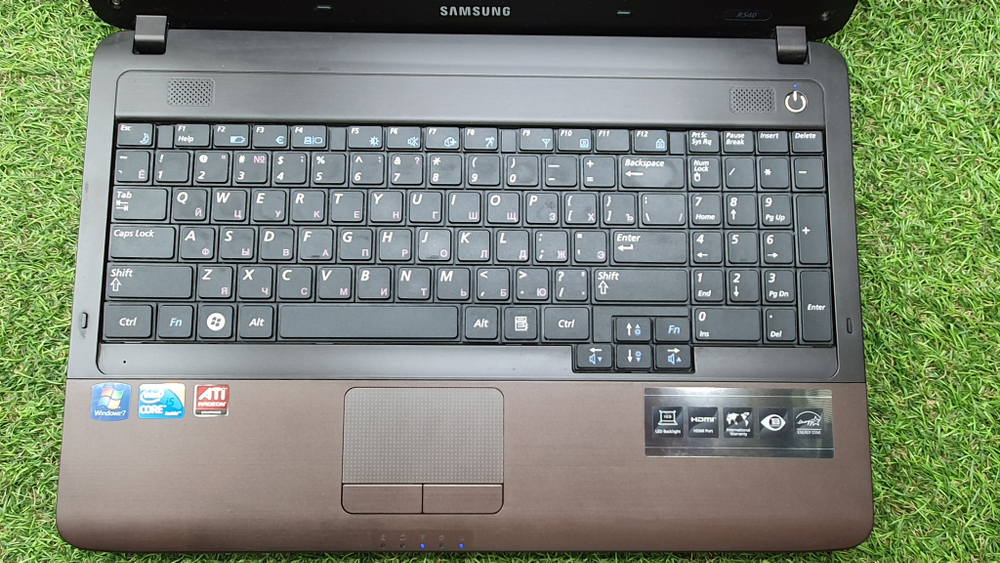 Ноутбук Samsung i5/4Gb/HDD 250 Gb