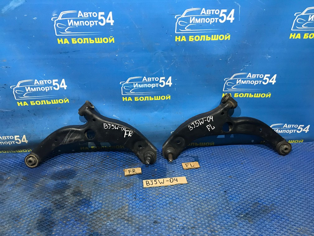 Рычаг передний правый MAZDA FAMILIA 1999