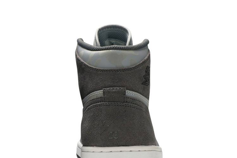 Кроссовки Jordan Air Jordan 1 Retro High Camo 3M Wolf Grey