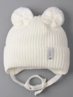 Шапка вязаная демисезонная для девочки
