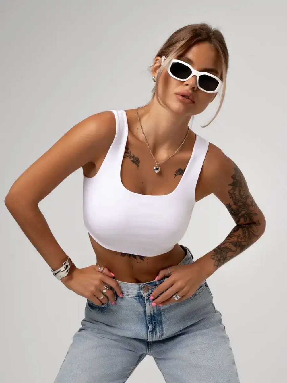 Белый кроп топ укороченный под пиджак