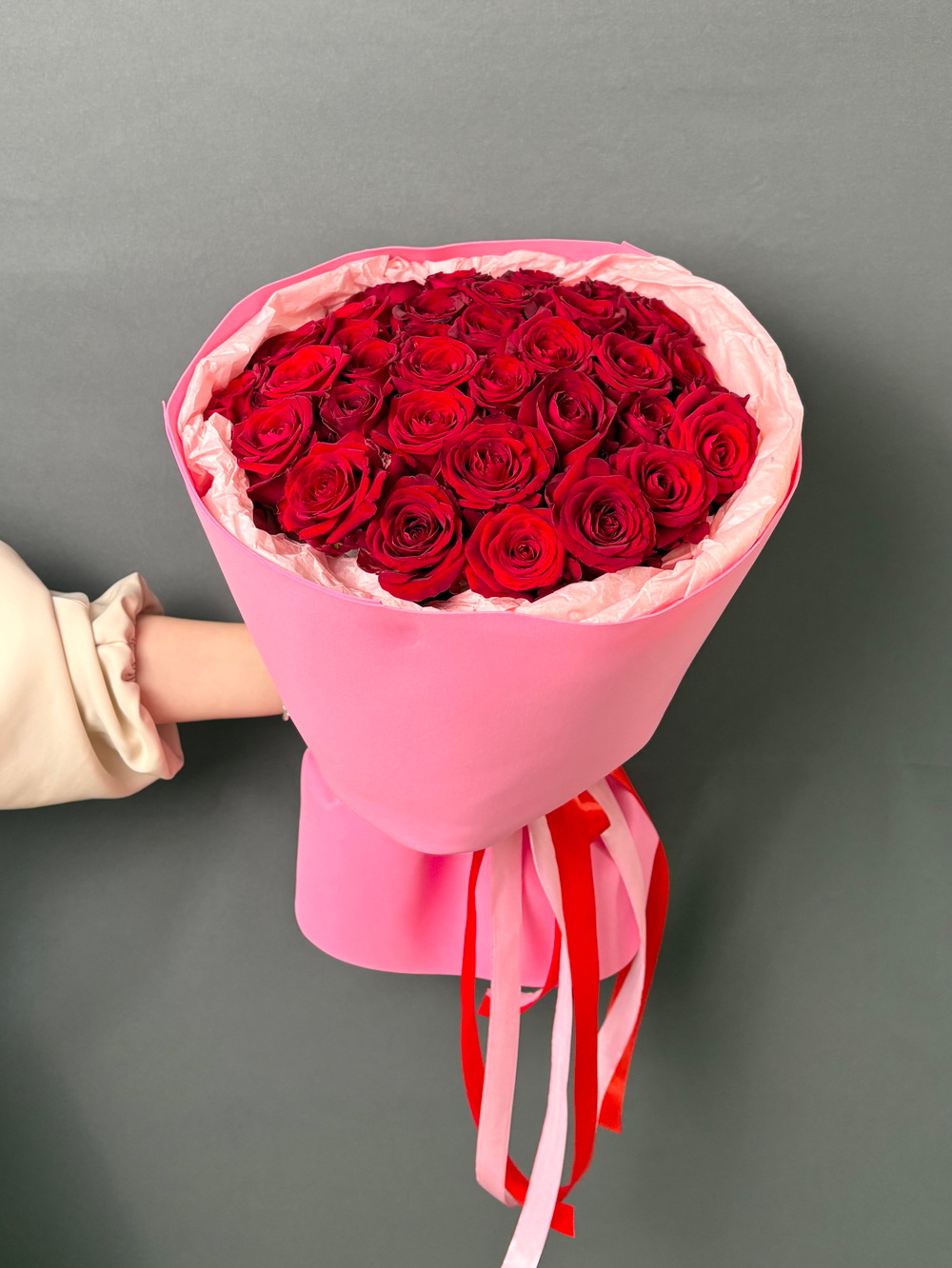 35 красных роз 50 см