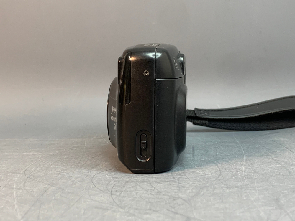 Yashica Zoomate 70