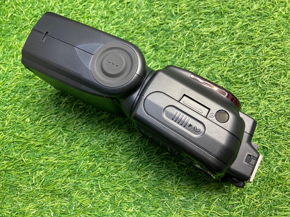 Nikon Speedlight SB-900