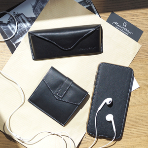 Кошелек-картхолдер Perle из кожи теленка, черного цвета