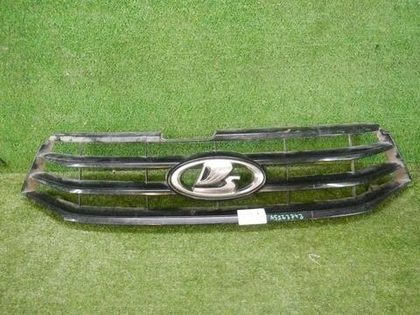 Решетка радиатора Lada Vesta (2015-н.в.)