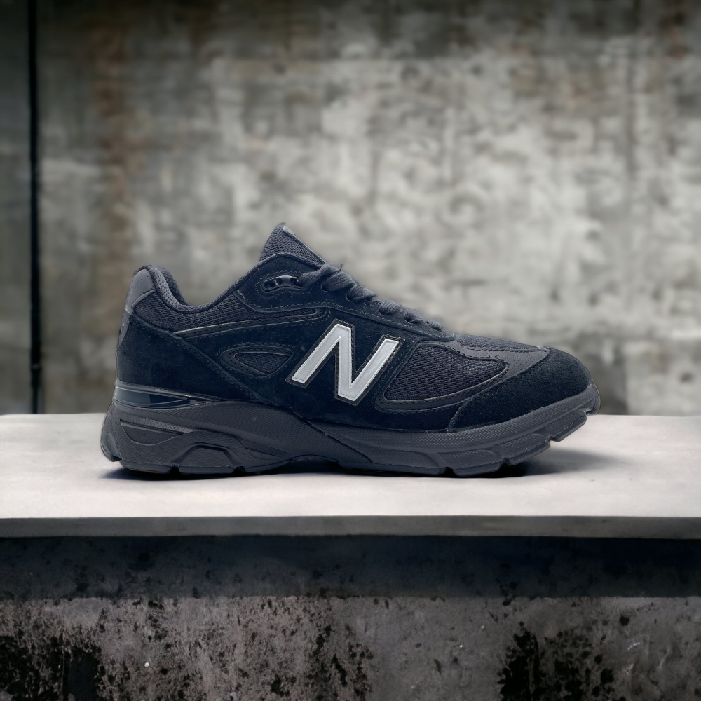 New Balance 990v4 • Black