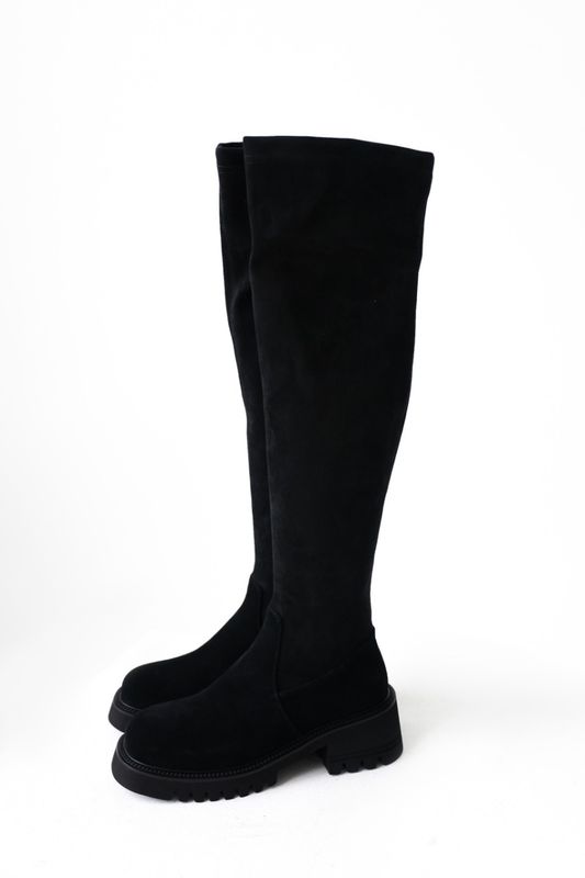 Сапоги-ботфорты замшевые на тракторной подошве, черный