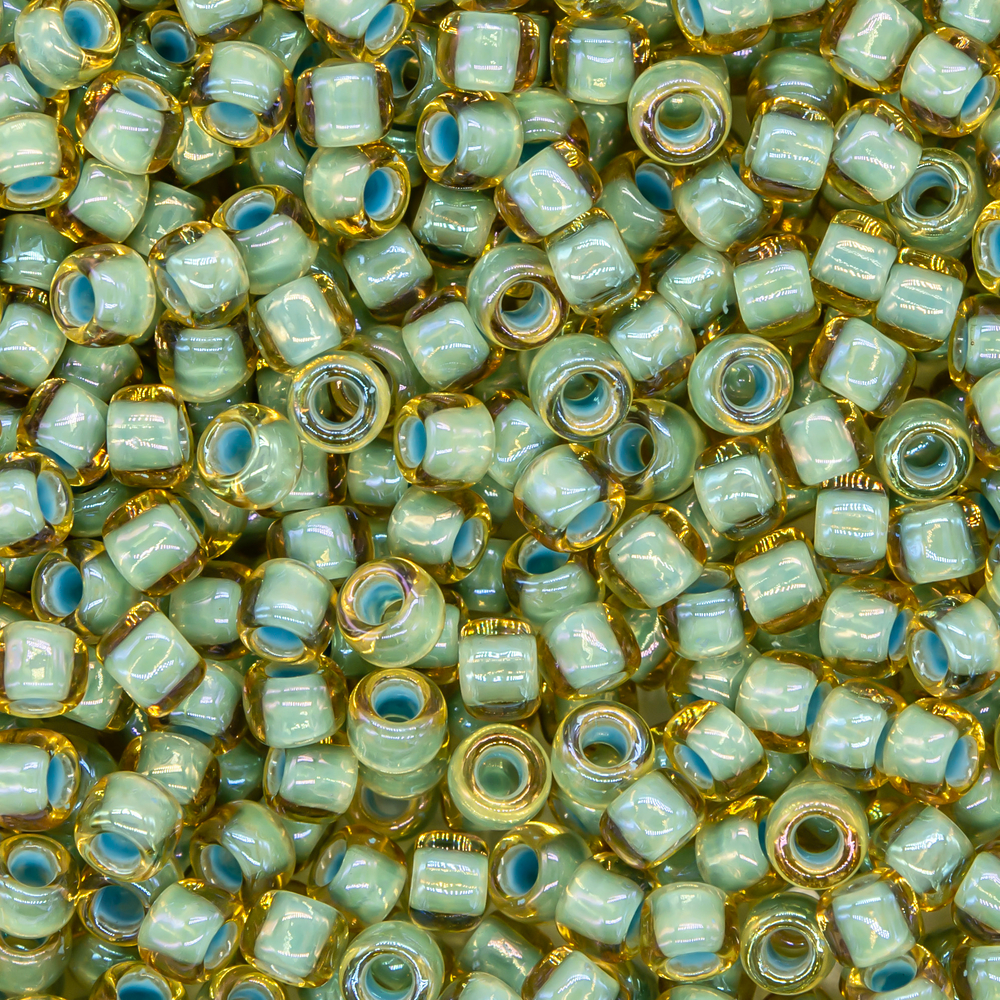 Японский бисер TOHO Round 8/0 (№952), окрашенный изнутри прозрачный