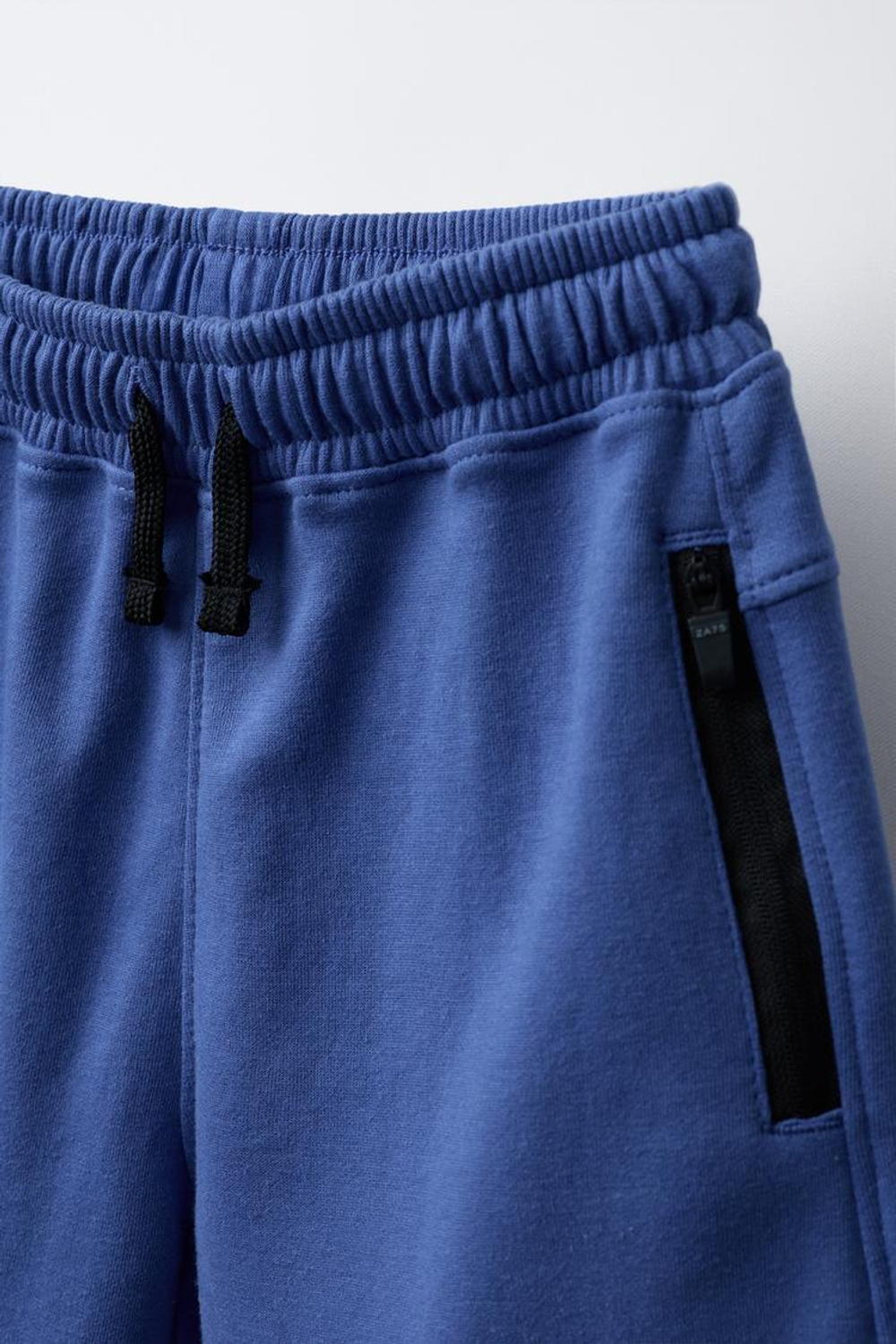 ZARA СПОРТИВНЫЕ ШОРТЫ-БЕРМУДЫ С КАРМАНАМИ, СВЕТЛО-СИНИЙ